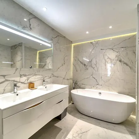 Ref 1408 - Back Croisette - Sea View For Rent